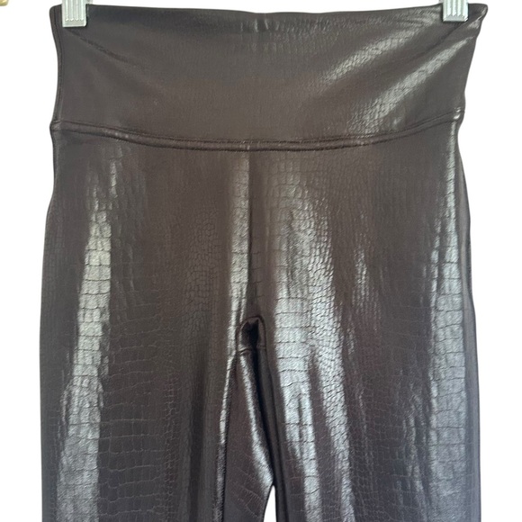 SPANX FAUX LEATHER BROWN CROC SHINE LEGGINGS SIZE SMALL - Picture 9 of 16